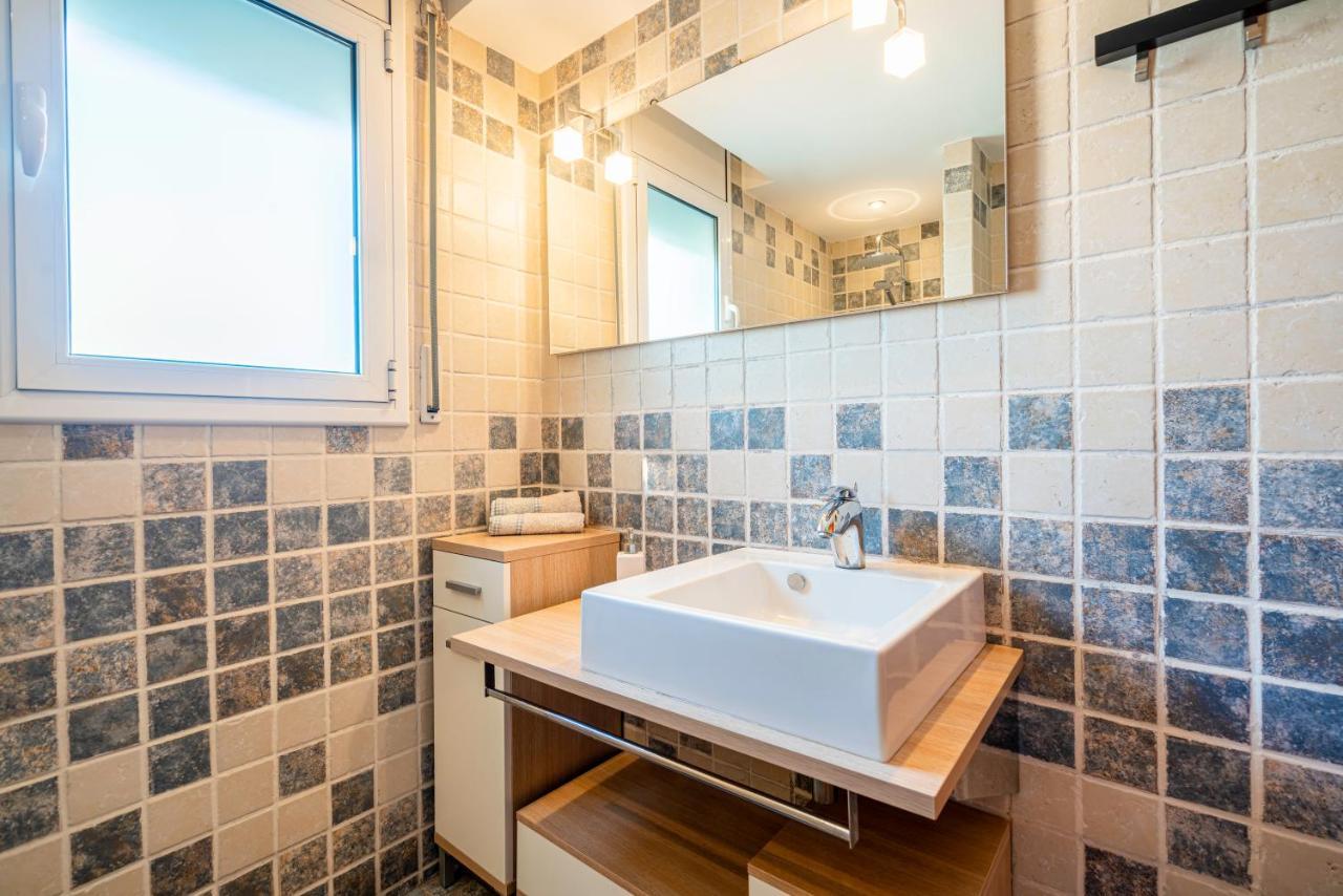 Casa Familiar Con Piscina Villa Llica d'Amunt Ngoại thất bức ảnh