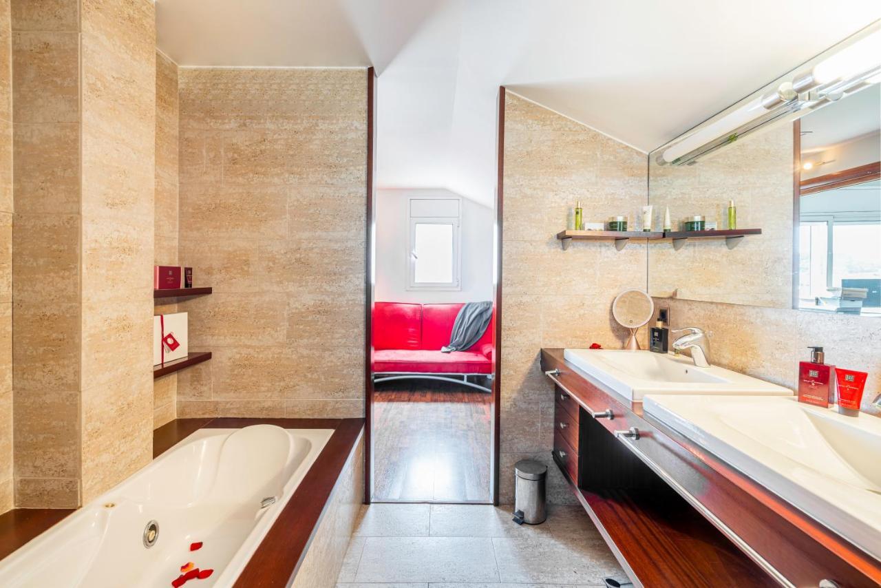 Casa Familiar Con Piscina Villa Llica d'Amunt Ngoại thất bức ảnh